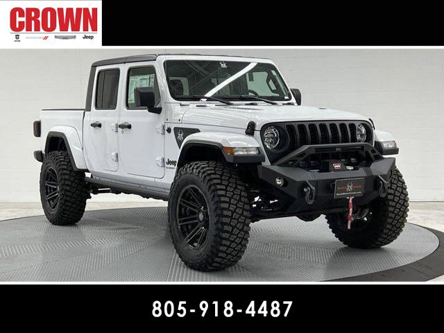 Used 2022 Jeep Gladiator Sport S with VIN 1C6JJTAG6NL115942 for sale in Ventura, CA