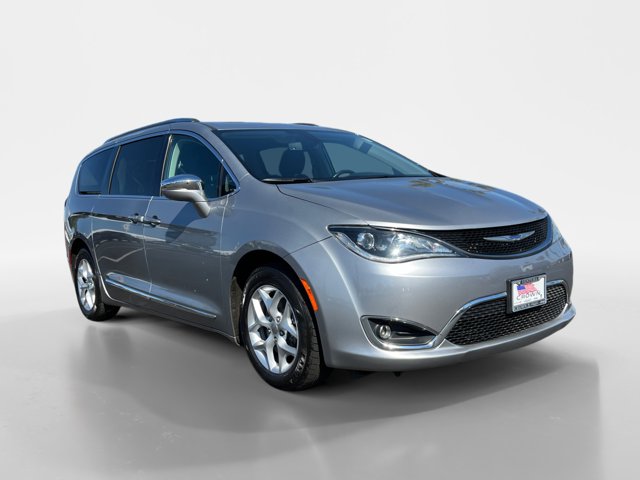 Used 2020 Chrysler Pacifica Limited with VIN 2C4RC1GG5LR114481 for sale in Ventura, CA